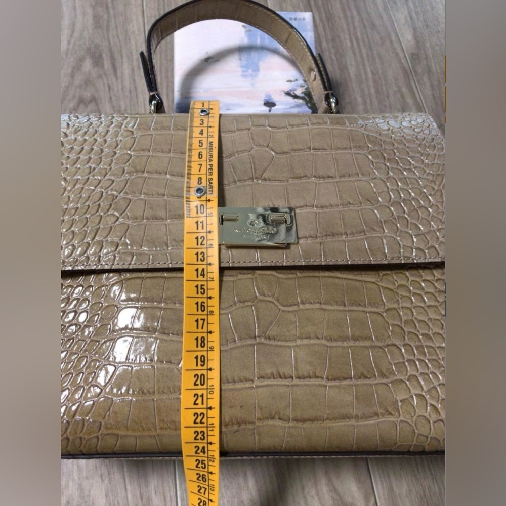 Kate spade enamel 2way bag - Picture 8 of 9